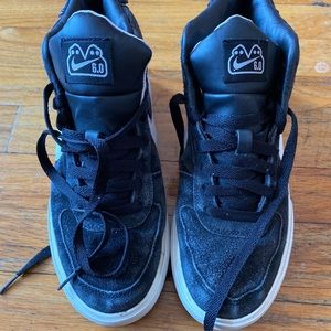 Vintage Nike Mavrk 6.0 Black Suede High Top Sneake